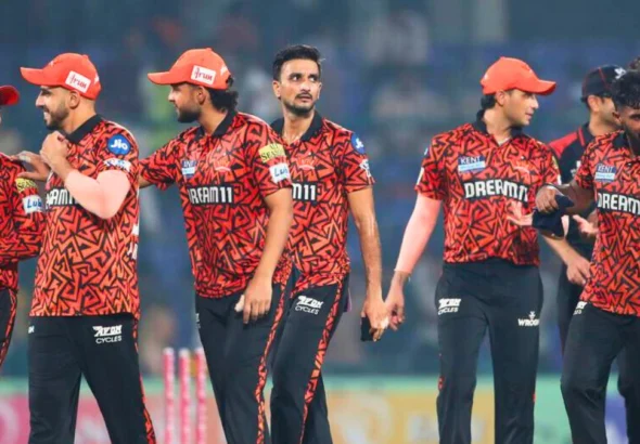 Sunrisers Hyderabad (SRH) narrowly defeated Chennai Super Kings (CSK) by 10 runs